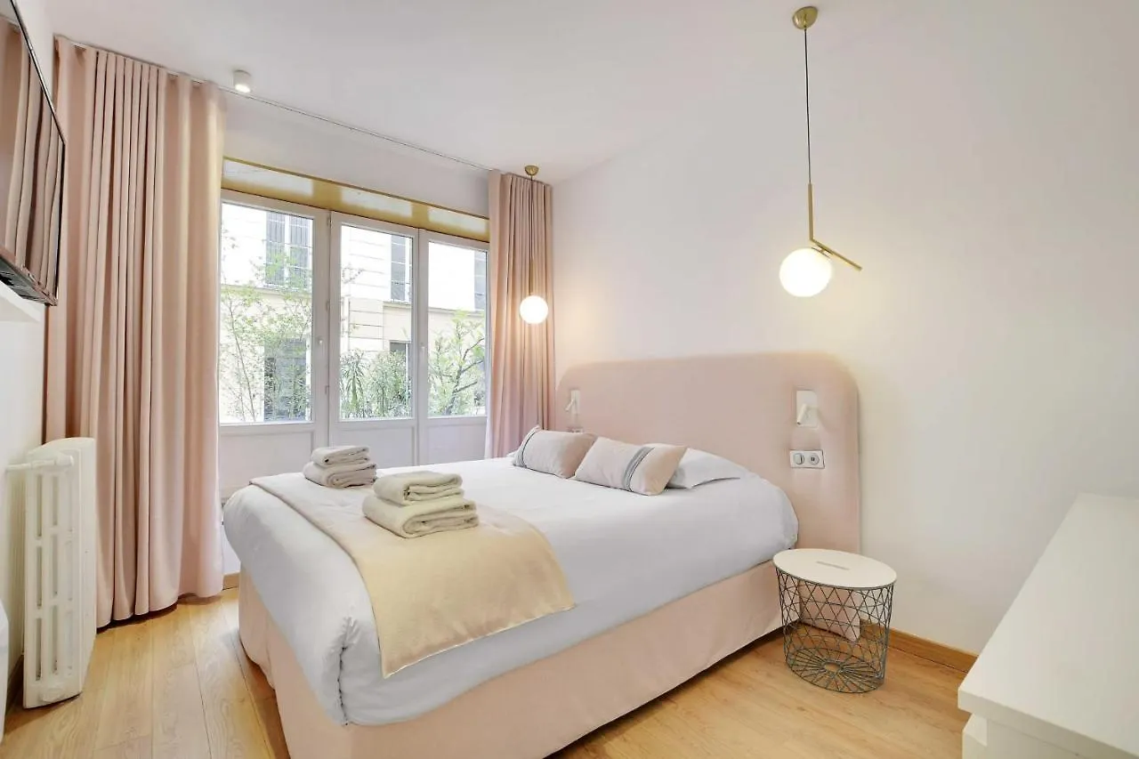 Spacious Apartment - 2B-10P - Ac - Marais Paris France