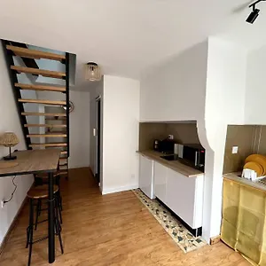 Maisonnette Dans Vieux Village Espere